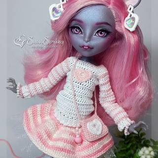 Monster High Mouscedes King wallpaper