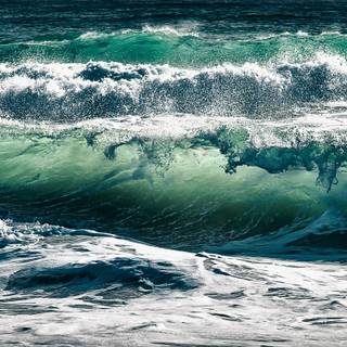 Big waves 4k wallpaper