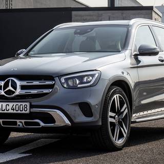 Mercedes Benz GLC 2021 wallpaper