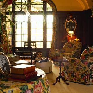 Retro room wallpaper