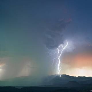 4k thunderstorm wallpaper