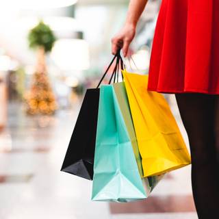 Women in shopping mall wallpaper