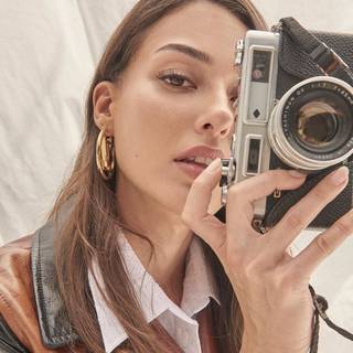 Dilan Çicek Deniz wallpaper