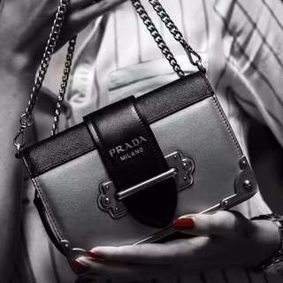 Bags and women wallpaper