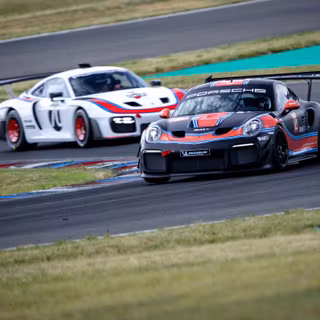 Porsche 911 GT2 RS Clubsport wallpaper