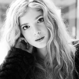 Elena Kampouris wallpaper