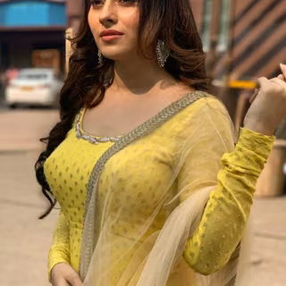 Aparna Dixit phone wallpaper