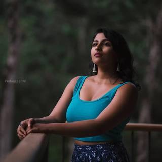 Kruthika Jayakumar wallpaper