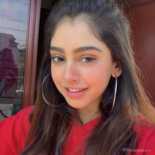 Niti Taylor iPhone wallpaper