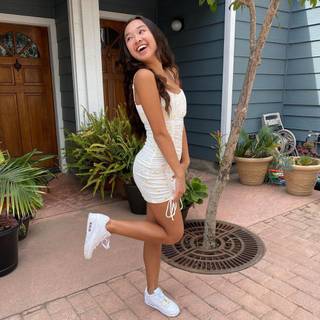 Nicole Laeno wallpaper