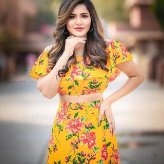 Ashu Reddy wallpaper