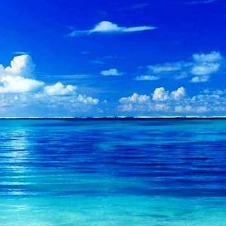 iPhone 4K sea wallpaper