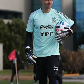 Emiliano Martínez wallpaper