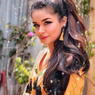 Avneet Kaur phone wallpaper