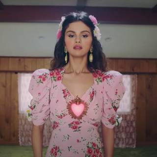 Selena Gomez Revelacion wallpaper