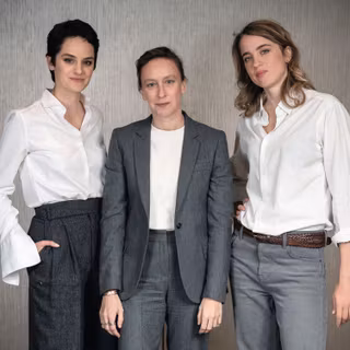 Noémie Merlant Portrait of Lady On Fire wallpaper