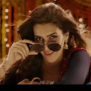 Kriti Sanon Bareilly Ki Barfi wallpaper