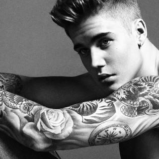 Justin Bieber black wallpaper