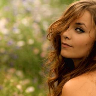 Spring women wallpaper