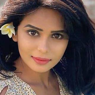 Sonal Vengurlekar wallpaper