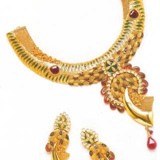 Gold ornaments wallpaper