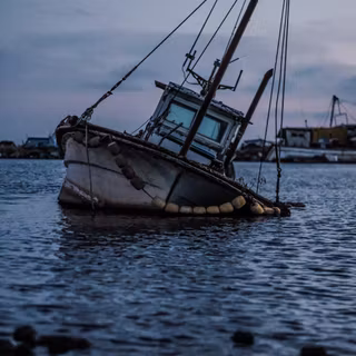 Boat escape wallpaper