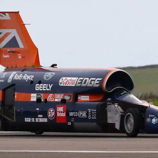 Bloodhound car wallpaper