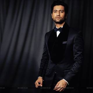 Gentle suit wallpaper