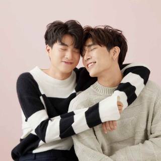 Gay couples kiss wallpaper