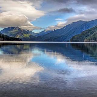Lake Crescent wallpaper