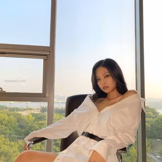 Jennie iPhone wallpaper