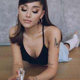 Ariana Grande 2021 computer wallpaper