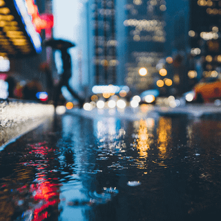 Rainy autumn city wallpaper