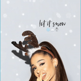 Ariana Grande aesthetics wallpaper