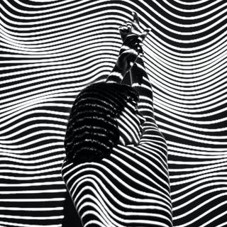 Phone 4k black and white wallpaper