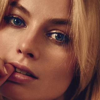 Margot Robbie iPhone wallpaper