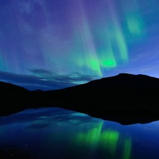 Summer northern highlight wallpaper