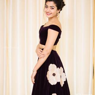 Rashmika Mandana 4k mobile wallpaper