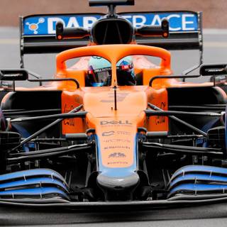 Daniel Ricciardo McLaren desktop wallpaper