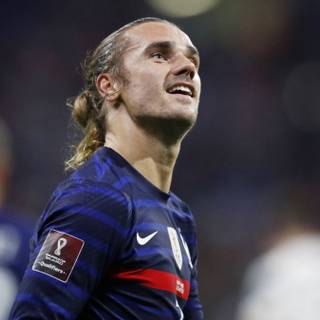 Soccer player 2022 wallpaper