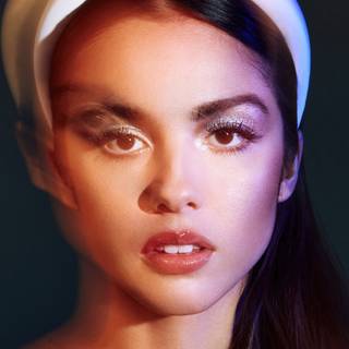 Olivia Rodrigo desktop wallpaper