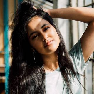 Shivani Paliwal wallpaper