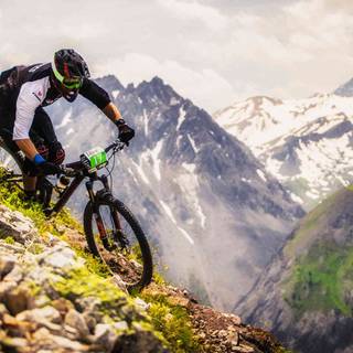 Enduro MTB wallpaper