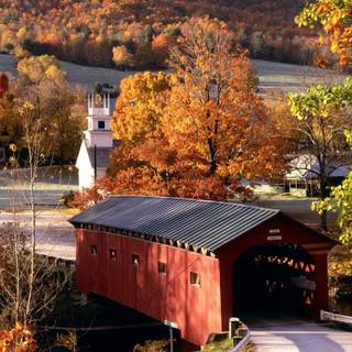 Autumn covered bridges wallpaper