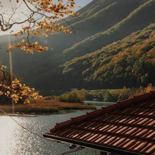 Autumn loch wallpaper