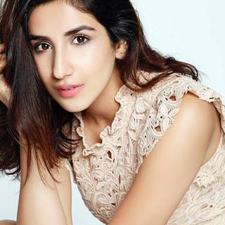 Parul Gulati phone wallpaper