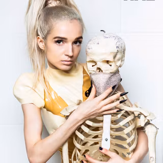 That Poppy wallpaper