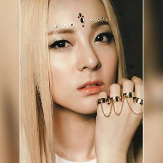 Falling In Love 2NE1 wallpaper