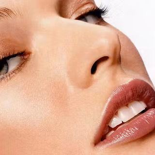 Milla Jovovich HD wallpaper