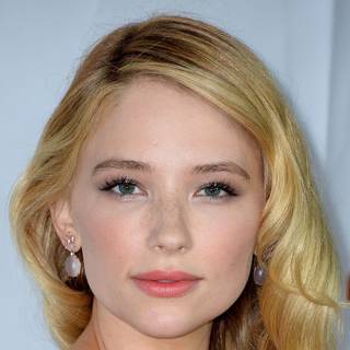 Haley bennett wallpaper